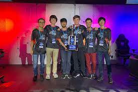 Faker成就四冠王！《英雄联盟》S13全球总决赛：T1 3:0零封战胜WBG夺冠